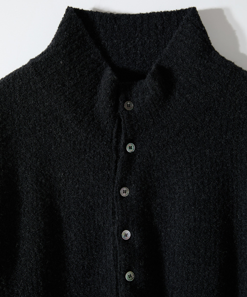 HORLISUN(ホーリーサン)の「Phoebe High Neck Button Knit Dark Charcoal(ニット/セーター・メンズ・その他・MEDIUM/LARGE)」の3枚目の写真