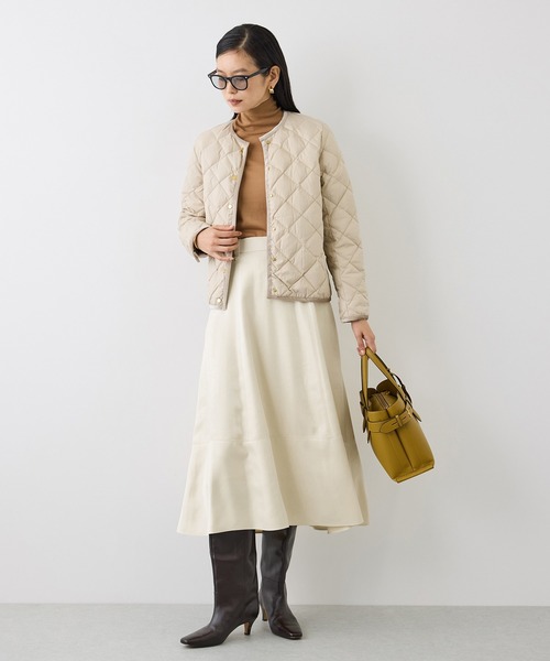 ROPE'(ロペ)の「【J'aDoRe・一部店舗限定サイズ】リュクスサテンフレアスカート/イージーケア(スカート・レディース・キャメル/ブラック/キナリ・36/38)」の11枚目の写真