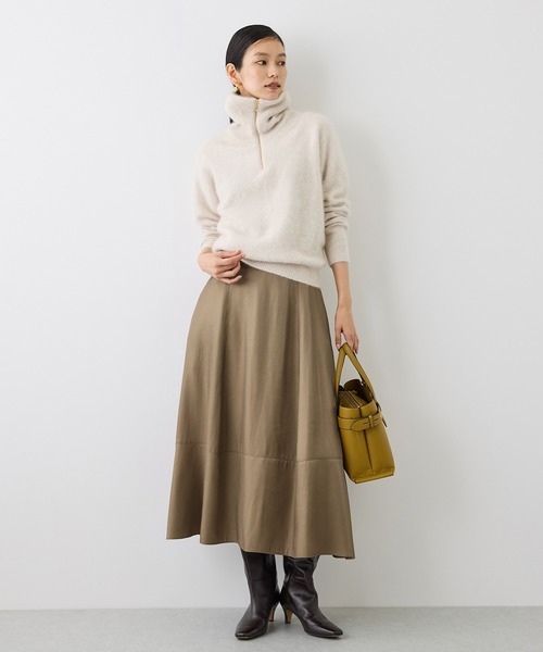 ROPE'(ロペ)の「【J'aDoRe・一部店舗限定サイズ】リュクスサテンフレアスカート/イージーケア(スカート・レディース・キャメル/ブラック/キナリ・36/38)」の12枚目の写真