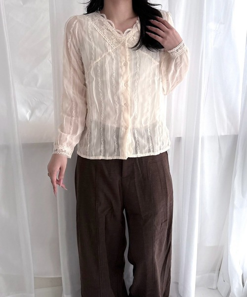 merrylatte（メリーラテ）の「レースVネック シアー長袖ブラウス（シャツ/ブラウス・レディース・ホワイト・S/L/M）」の7枚目の写真