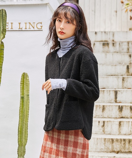 JOCOSA(ジョコサ)の「ノーカラー ボアブルゾン(ブルゾン・レディース・ブラウン/ブラック/ベージュ・L/M/S)」の6枚目の写真