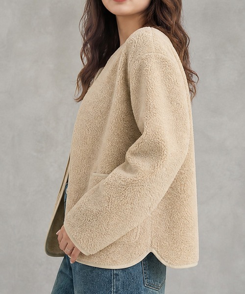 JOCOSA(ジョコサ)の「ノーカラー ボアブルゾン(ブルゾン・レディース・ブラウン/ブラック/ベージュ・L/M/S)」の8枚目の写真