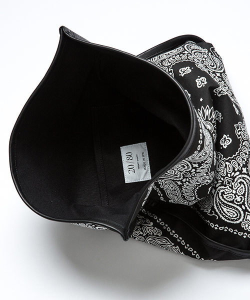 20/80（テゥエンティーエイティー）の「【20/80】トゥエンティーエイティー/ BANDANA CLUTCH BAG（クラッチバッグ・レディース・ネイビー/ブラック・FREE）」の4枚目の写真