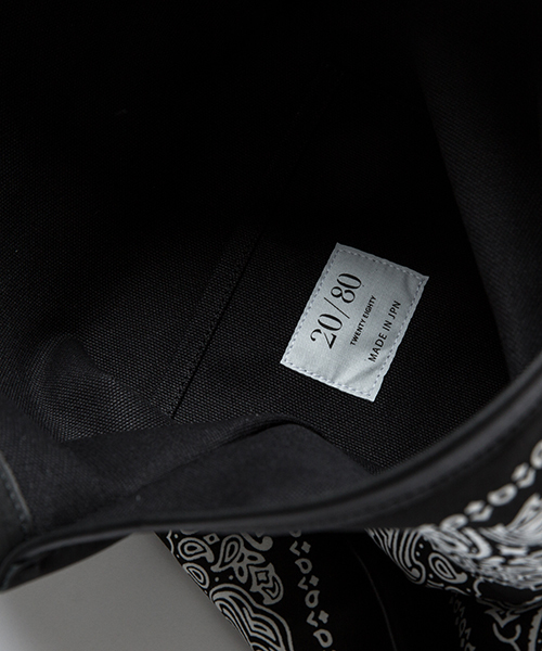 20/80（テゥエンティーエイティー）の「【20/80】トゥエンティーエイティー/ BANDANA CLUTCH BAG（クラッチバッグ・レディース・ネイビー/ブラック・FREE）」の3枚目の写真