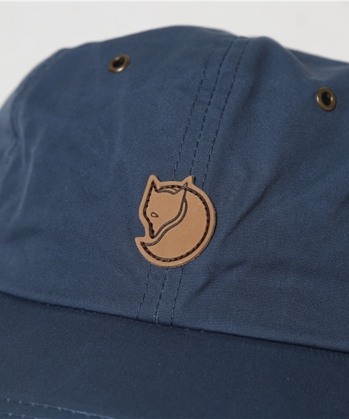 FJALL RAVEN （フェールラーベン）の「Vidda Cap (FJALLRAVEN/フェールラーベン)（キャップ・メンズ・サンドグレー/ライトグリーン/ダークグレー/ダークオリーブ/ライトグレー/ブルー/ライトインディゴブルー/グレー/グリーン系その他/イエロー系その他/ブルー系その他/グリーン系その他2/ライトオリーブ/ダークブルー/ライトブラウン/レンガ/グリーン系その他3・S/M/L/XL）」の21枚目の写真