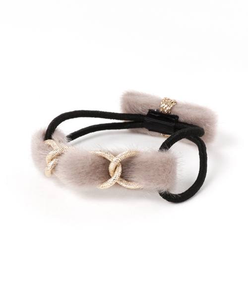 PLAIN CLOTHING（プレーンクロージング）の「フェイクファーWヘアゴム【PLAIN CLOTHING】（ヘアゴム・レディース・ネイビー/カーキ/ピンク/ブラウン/ブラック・FREE）」の3枚目の写真