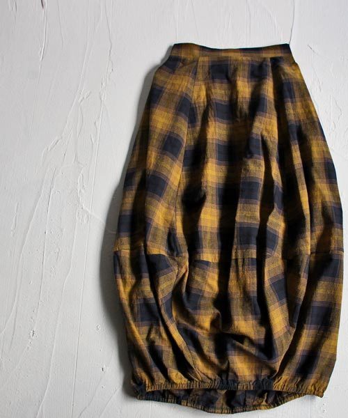 antiqua（アンティカ）の「チェックコクーンスカート（スカート・レディース・ブラウン系その他・FREE）」の5枚目の写真