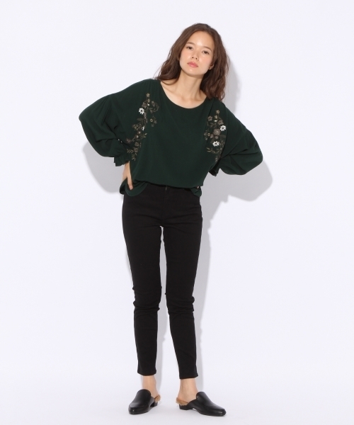 niko and...（ニコアンド）の「レーヨンフロント花刺繍ブラウス（シャツ/ブラウス・レディース・オフホワイト/ブラック/グリーン・LARGE/MEDIUM）」の10枚目の写真