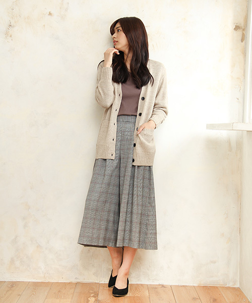 Honeys（ハニーズ）の「【お家で洗える】Ｖネックカーディガン（カーディガン/ボレロ・レディース・ブラック/ベージュ/ネイビー/チャコール/杢グレー・L/LL/M/S）」の16枚目の写真