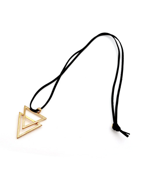 MinoriTY（マイノリティ）の「トライアングルエコレザーロングネックレス（ネックレス・メンズ・その他1/その他2・FREE）」の3枚目の写真