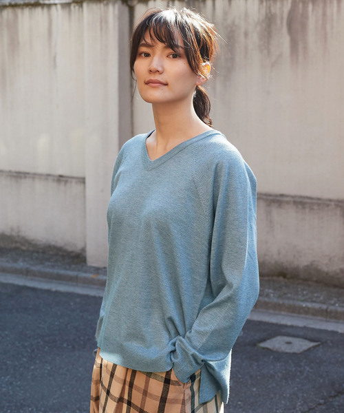 AMERICAN HOLIC（アメリカンホリック）の「Vネックベーシックプルオーバー　＊（ニット/セーター・レディース・サックスブルー/ベージュ/ブラック/チャコールグレー/アイボリー/ピンク/ブルー/杢グレー・M/L）」の7枚目の写真