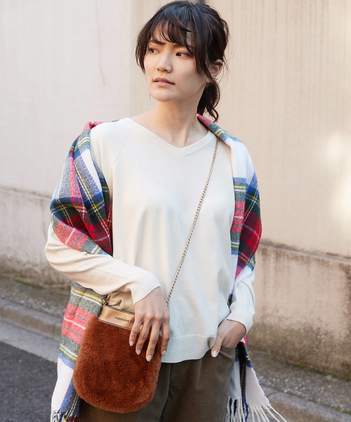 AMERICAN HOLIC（アメリカンホリック）の「Vネックベーシックプルオーバー　＊（ニット/セーター・レディース・サックスブルー/ベージュ/ブラック/チャコールグレー/アイボリー/ピンク/ブルー/杢グレー・M/L）」の3枚目の写真