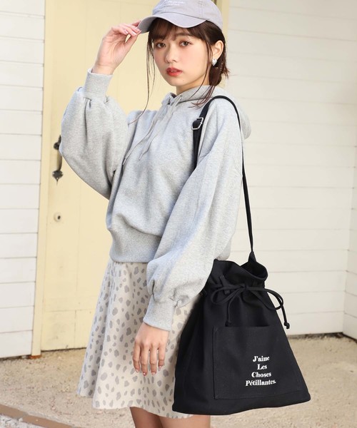 one after another NICE CLAUP（ワンアフターアナザーナイスクラップ）の「ロゴ入り巾着バッグ（ショルダーバッグ・レディース・オフホワイト/ブラック/アイボリー/パープル・FREE）」の10枚目の写真