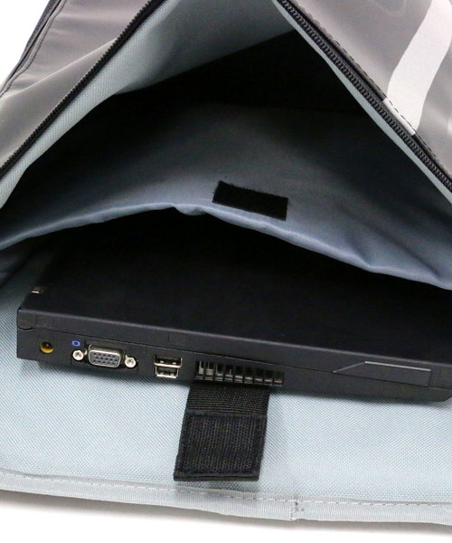 FILA(フィラ)の「FILA/フィラ 撥水ボックスバックパック リュック(バックパック/リュック・メンズ・ブラック/ネイビー/レッド/ブラック×グリーン・FREE)」の15枚目の写真