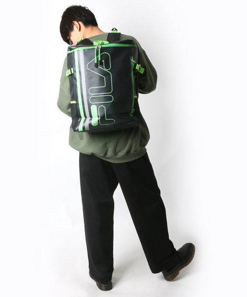 FILA(フィラ)の「FILA/フィラ 撥水ボックスバックパック リュック(バックパック/リュック・メンズ・ブラック/ネイビー/レッド/ブラック×グリーン・FREE)」の17枚目の写真