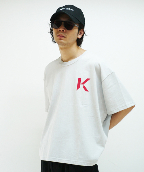 KAIKO(カイコー)の「KAIKO OBLONG T-SHIRT MARK(Tシャツ/カットソー・メンズ・ホワイト/チャコールグレー/ライトグレー/ライトパープル/レッド・S/M/L)」の4枚目の写真