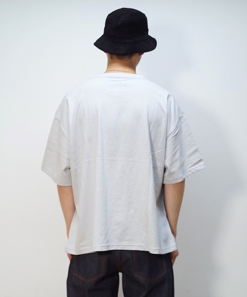 KAIKO(カイコー)の「KAIKO OBLONG T-SHIRT MARK(Tシャツ/カットソー・メンズ・ホワイト/チャコールグレー/ライトグレー/ライトパープル/レッド・S/M/L)」の9枚目の写真