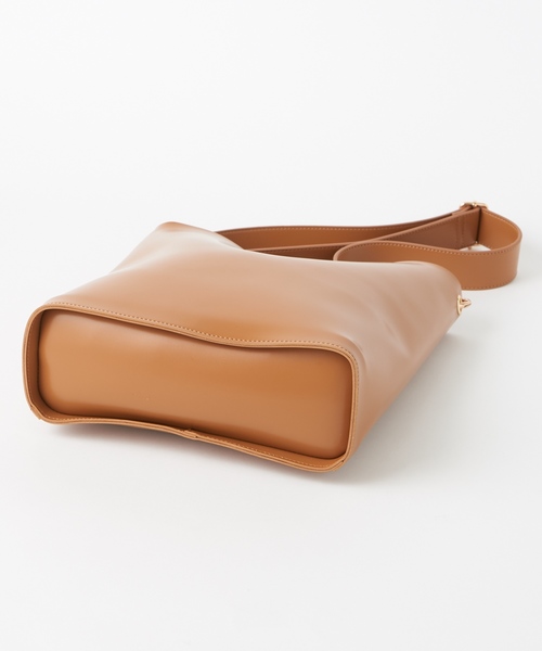 natural couture（ナチュラルクチュール）の「ワンハンドルトート（トートバッグ・レディース・ブラック/ホワイト/キャメル/ブラウン系その他・FREE）」の15枚目の写真