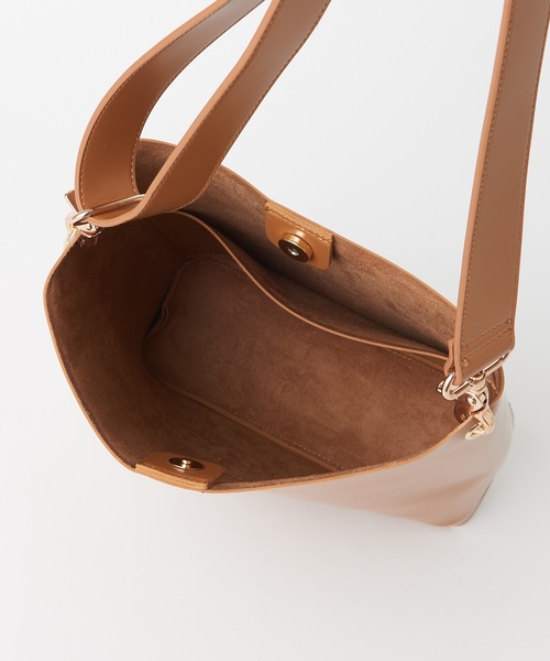 natural couture（ナチュラルクチュール）の「ワンハンドルトート（トートバッグ・レディース・ブラック/ホワイト/キャメル/ブラウン系その他・FREE）」の16枚目の写真