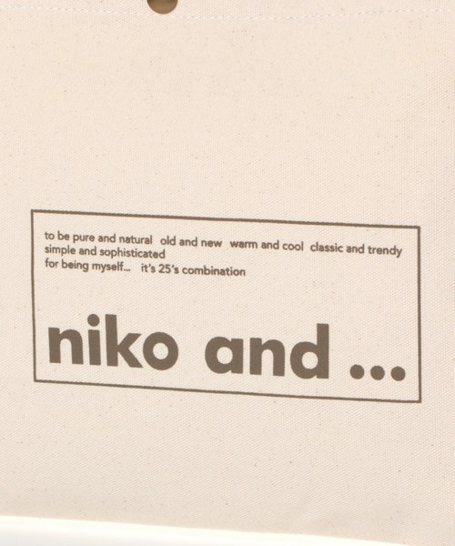 niko and...（ニコアンド）の「オリジナルニコロゴトート/サコッシュ（ショルダーバッグ・レディース・ホワイト/ブルー/ブラック・0）」の12枚目の写真