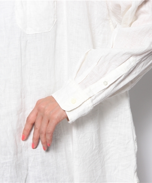 BEARDSLEY（ビアズリー）の「リネンシャンブレーシャツ（シャツ/ブラウス・レディース・オフホワイト/サックスブルー・FREE）」の6枚目の写真