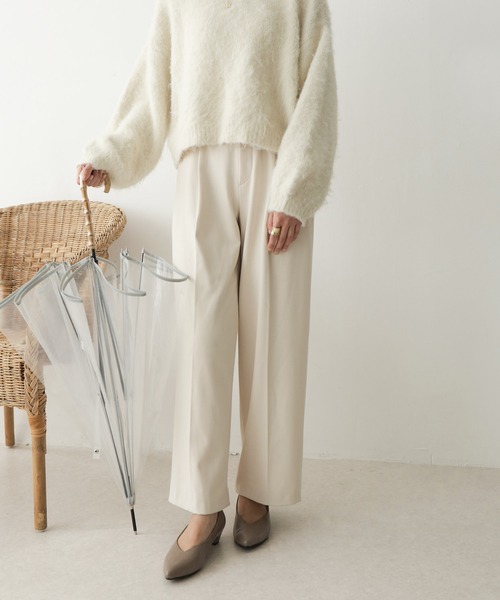 SESTO（セスト）の「生活防水。晴雨兼用Vカットローヒールポインテッドトゥパンプス（レインシューズ・レディース・ホワイト/ブラック/ブラック系その他/ベージュ系その他/グレイッシュベージュ・22.5cm/23.5cm/24.5cm/25.5cm/23.0cm/24.0cm/22.0cm）」の17枚目の写真