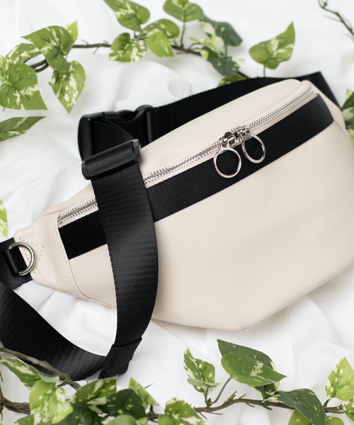 WEGO(ウィゴー)の「WEGO/リングポイントフェイクレザーウエストバッグ(ボディバッグ/ウエストポーチ・メンズ・ホワイト/ブラック/その他1/その他2/ライトパープル/ブラック系その他/ベージュ系その他・FREE)」の2枚目の写真