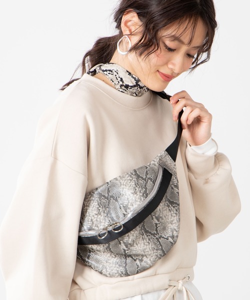 WEGO(ウィゴー)の「WEGO/リングポイントフェイクレザーウエストバッグ(ボディバッグ/ウエストポーチ・メンズ・ホワイト/ブラック/その他1/その他2/ライトパープル/ブラック系その他/ベージュ系その他・FREE)」の16枚目の写真