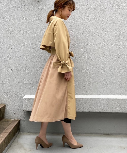 PICCIN(ピッチン)の「バックチュールドレスコート(トレンチコート・レディース・ブラック/ベージュ/キャメル・M)」の9枚目の写真