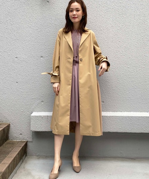 PICCIN(ピッチン)の「バックチュールドレスコート(トレンチコート・レディース・ブラック/ベージュ/キャメル・M)」の6枚目の写真