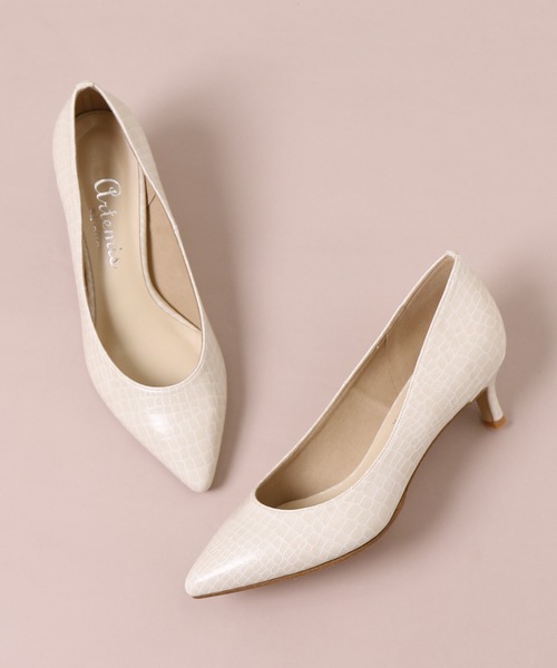 artemis by DIANA(アルテミスバイダイアナ)の「ポインテッドトゥパンプス(パンプス・レディース・ブラック/ブラウン/アイボリー/ダークブラウン/オフホワイト/ブラック系その他/ダークベージュ/グレー/ベージュ/ホワイト・22.5cm/23.5cm/24.5cm/23.0cm/24.0cm/22.0cm/25.0cm)」の4枚目の写真