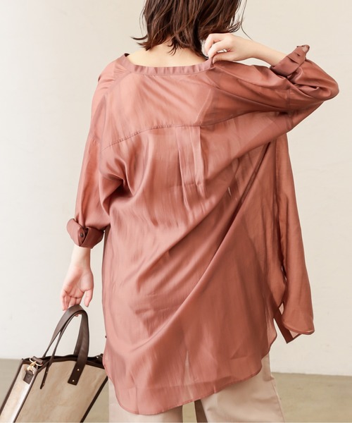 natural couture（ナチュラルクチュール）の「バンドカラーキラッとシアーシャツ（シャツ/ブラウス・レディース・ホワイト/ブルー/モカ/レンガ・FREE）」の4枚目の写真