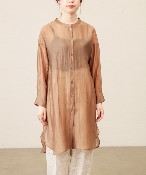 natural couture（ナチュラルクチュール）の「バンドカラーキラッとシアーシャツ（シャツ/ブラウス・レディース・ホワイト/ブルー/モカ/レンガ・FREE）」の16枚目の写真