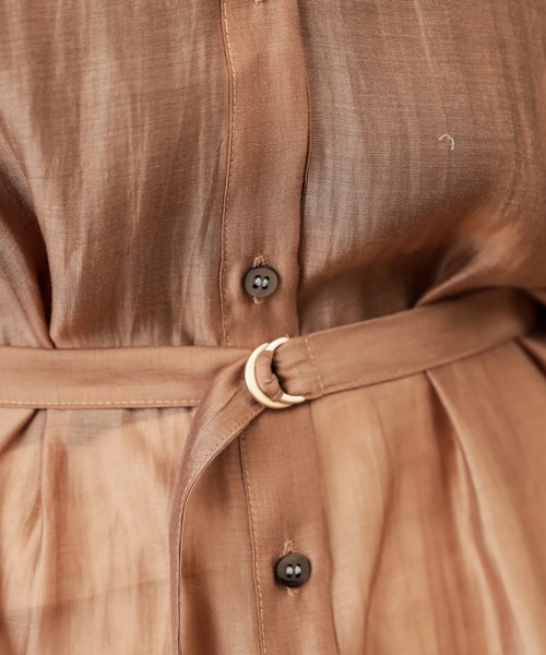 natural couture（ナチュラルクチュール）の「バンドカラーキラッとシアーシャツ（シャツ/ブラウス・レディース・ホワイト/ブルー/モカ/レンガ・FREE）」の19枚目の写真