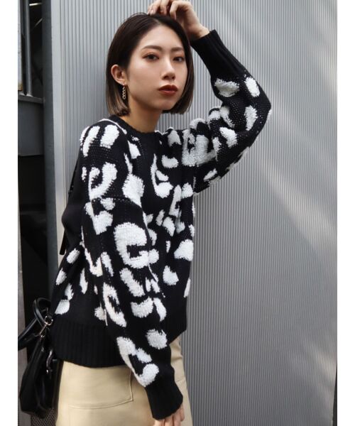 EMODA（エモダ）の「レオパターンニットトップ（ニット/セーター・レディース・ホワイト/ブラック/ベージュ・FREE）」の6枚目の写真