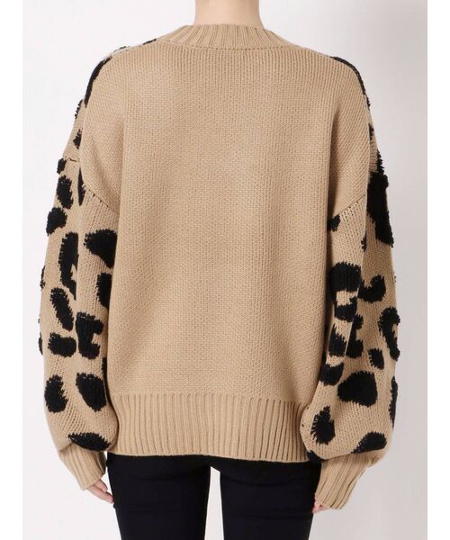 EMODA（エモダ）の「レオパターンニットトップ（ニット/セーター・レディース・ホワイト/ブラック/ベージュ・FREE）」の13枚目の写真