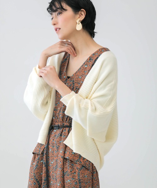 Bou Jeloud（ブージュルード）の「ドルマンマシュマロカーディガン（カーディガン/ボレロ・レディース・ブラック/オフホワイト/ブルー・FREE）」の9枚目の写真