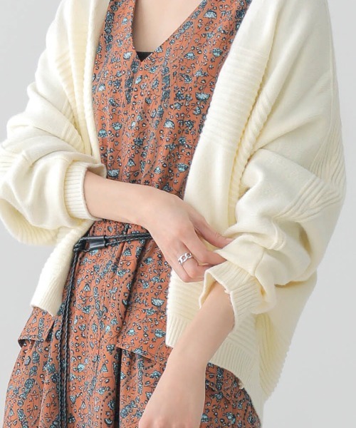 Bou Jeloud（ブージュルード）の「ドルマンマシュマロカーディガン（カーディガン/ボレロ・レディース・ブラック/オフホワイト/ブルー・FREE）」の10枚目の写真