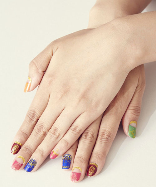 チャイハネ（チャイハネ）の「【チャイハネ】ETHNIC ネイルシール DECO tte Nail（デコッテネイル）ラメ入り（ネイルシール/ネイルチップ・レディース・その他/ゴールド/グリーン/その他1/その他2/その他3/その他4/その他5/その他6/カラフル/ブラック×ブラック/その他7/ブルー/クリア/その他8/ゴールド系その他/マルチ/ブルー系その他/その他15/その他20/ターコイズブルー/その他21/その他22/その他11/レインボー/その他10/その他13/その他12/その他9/その他23/その他24/その他25/その他26/その他27/その他28/D/C/B/A/E/F/G/H/I/J・FREE）」の8枚目の写真