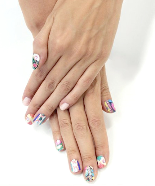 チャイハネ（チャイハネ）の「【チャイハネ】ETHNIC ネイルシール DECO tte Nail（デコッテネイル）ラメ入り（ネイルシール/ネイルチップ・レディース・その他/ゴールド/グリーン/その他1/その他2/その他3/その他4/その他5/その他6/カラフル/ブラック×ブラック/その他7/ブルー/クリア/その他8/ゴールド系その他/マルチ/ブルー系その他/その他15/その他20/ターコイズブルー/その他21/その他22/その他11/レインボー/その他10/その他13/その他12/その他9/その他23/その他24/その他25/その他26/その他27/その他28/D/C/B/A/E/F/G/H/I/J・FREE）」の18枚目の写真