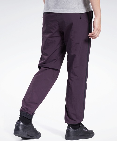 Reebok（リーボック）の「eightyone ウーブン トラック パンツ （スウェットパンツ・メンズ・ダークパープル/グレー/ブラック・X-LARGE/XX-LARGE/MEDIUM/LARGE/XXX-LARGE/SMALL）」の13枚目の写真