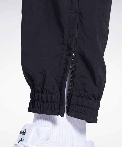 Reebok（リーボック）の「eightyone ウーブン トラック パンツ （スウェットパンツ・メンズ・ダークパープル/グレー/ブラック・X-LARGE/XX-LARGE/MEDIUM/LARGE/XXX-LARGE/SMALL）」の7枚目の写真