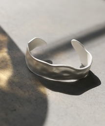 ニュアンスワイドバングル