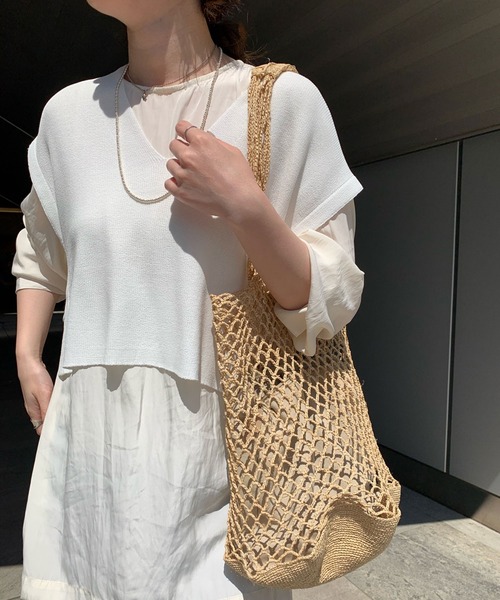 SHENERY（シーナリー）の「片畦ショートニットベスト（ニット/セーター・レディース・ブラウン/オフホワイト/ブラック・FREE）」の2枚目の写真