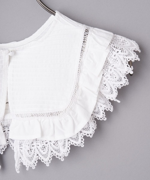 CIAOPANIC（チャオパニック）の「レースつけ襟　ビックカラー（付け襟・レディース・オフホワイト/ブラック/ベージュ・FREE）」の4枚目の写真