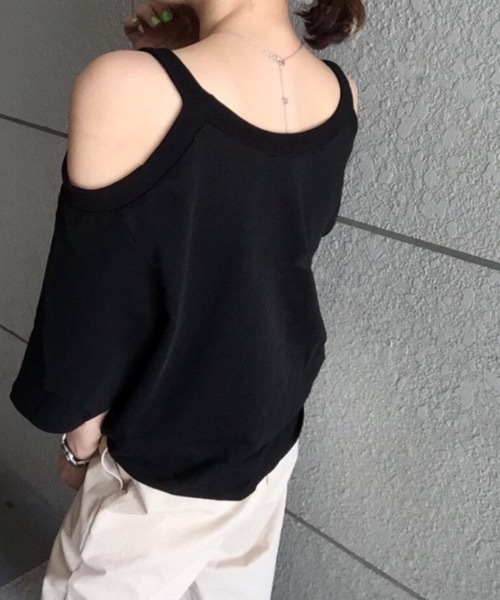 ACT（アクト）の「【ACT -fascination design-】オープンショルダーカットソー（Tシャツ/カットソー・レディース・ホワイト/ブラック・M/L）」の5枚目の写真