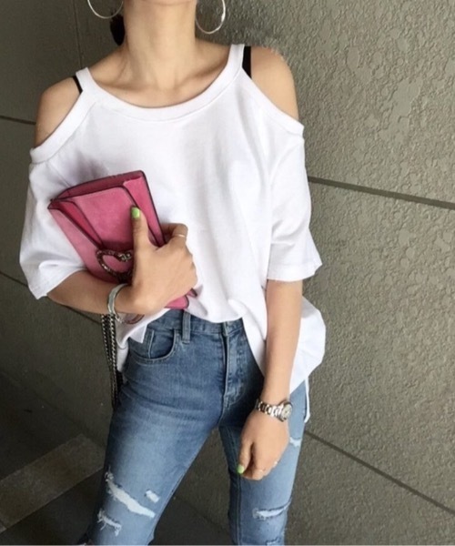 ACT（アクト）の「【ACT -fascination design-】オープンショルダーカットソー（Tシャツ/カットソー・レディース・ホワイト/ブラック・M/L）」の3枚目の写真