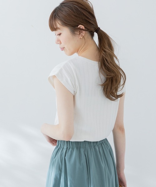 URBAN RESEARCH Sonny Label(アーバンリサーチサニーレーベル)の「汗ジミ防止UVフレンチTシャツ(Tシャツ/カットソー・レディース・オフホワイト/ブルー/ベージュ系その他/チャコールグレー・FREE)」の19枚目の写真