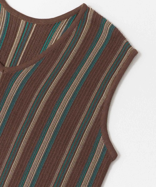 KBF(ケイビーエフ)の「マルチストライプノースリーブニット(ニット/セーター・レディース・ブラウン/オレンジ/パープル系その他・ONE)」の15枚目の写真