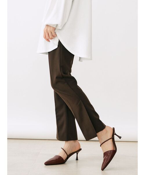 MURUA（ムルーア）の「センタープレスストレートパンツ（その他パンツ・レディース・アイボリー/ブラック/パープル/ブラウン・1/2）」の4枚目の写真